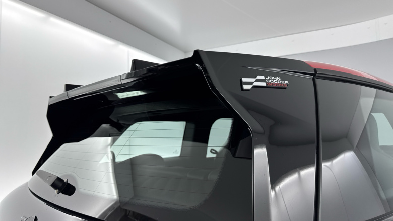 MINI Cooper 160kW SE Sport 54kWh 3dr Auto Electric Hatchback